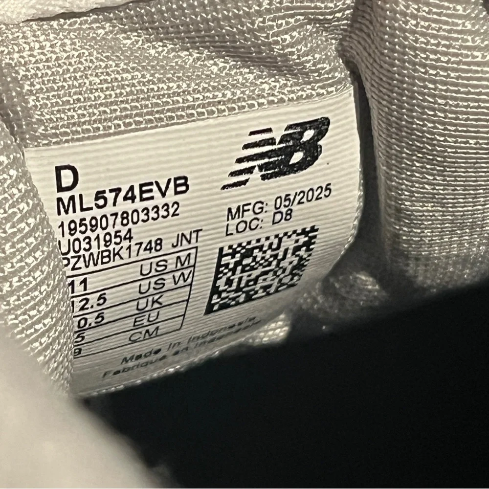 New Balance Men’s Sneaker 574 Black Size 11 US - Picture 11 of 13